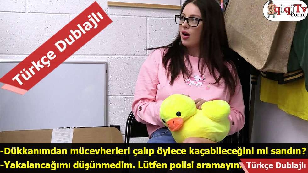 Annemi Erkek Arkadaşının Önünde Siktim